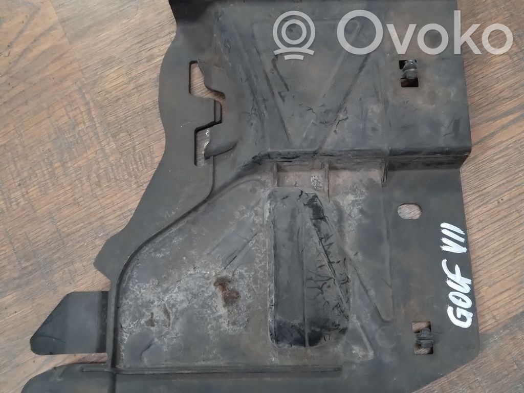Volkswagen Golf VII Placa protectora del centro/medio 
