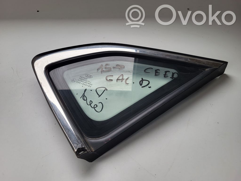 Vidrio lateral trasero   43R000183