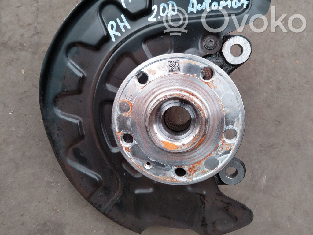 Front wheel hub   5WA400054GT