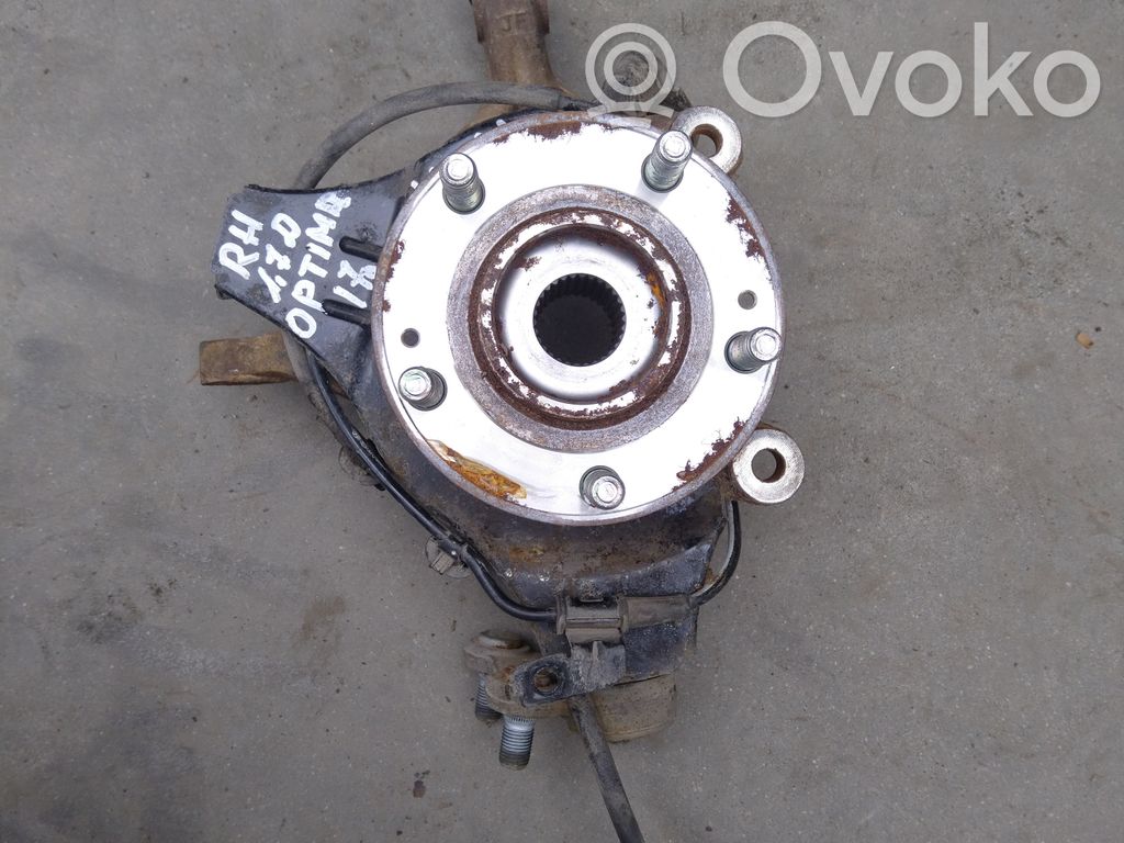 Front wheel hub
