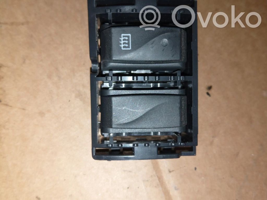 Mirror heating switch   1259354X