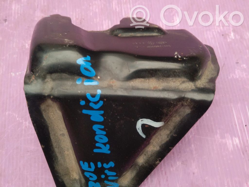 Other engine bay part   926128690R