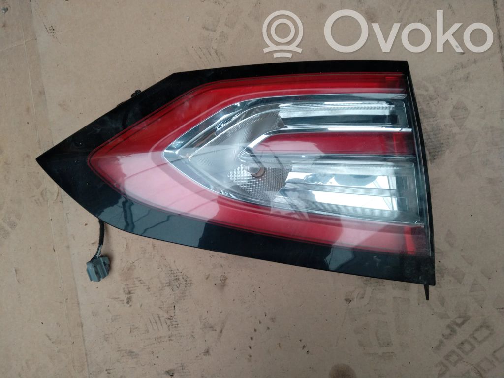 Ford Galaxy Takaluukun takavalot 
