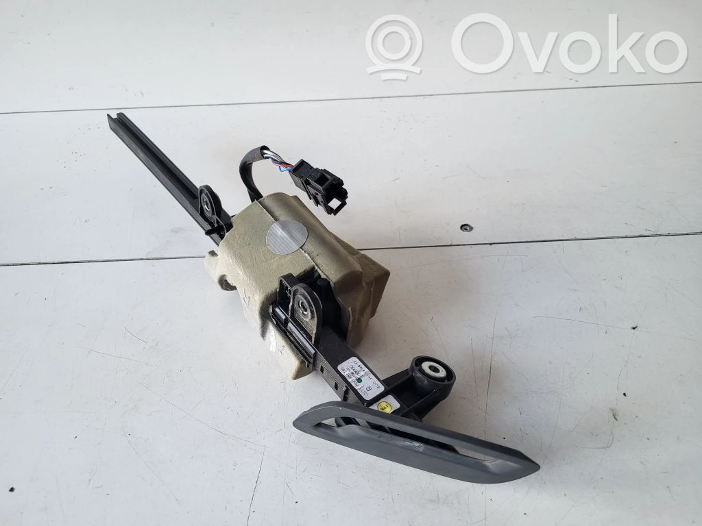 Turvavyön säätömoottori   8W7857760
