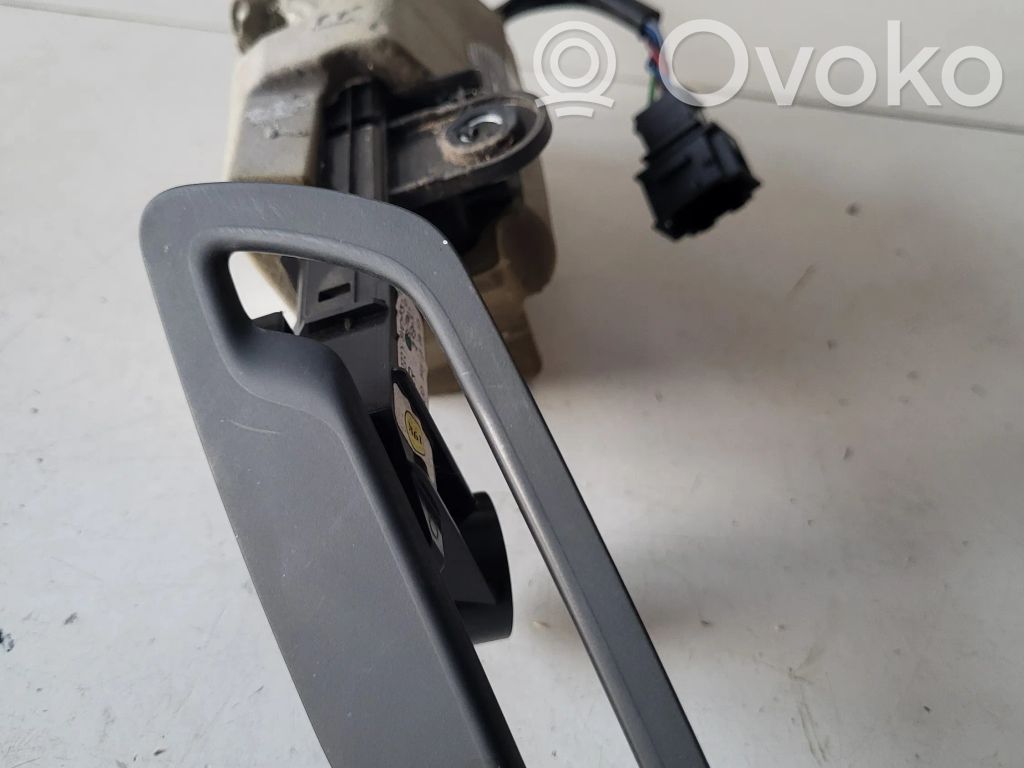 Audi A5 Turvavyön säätömoottori 
