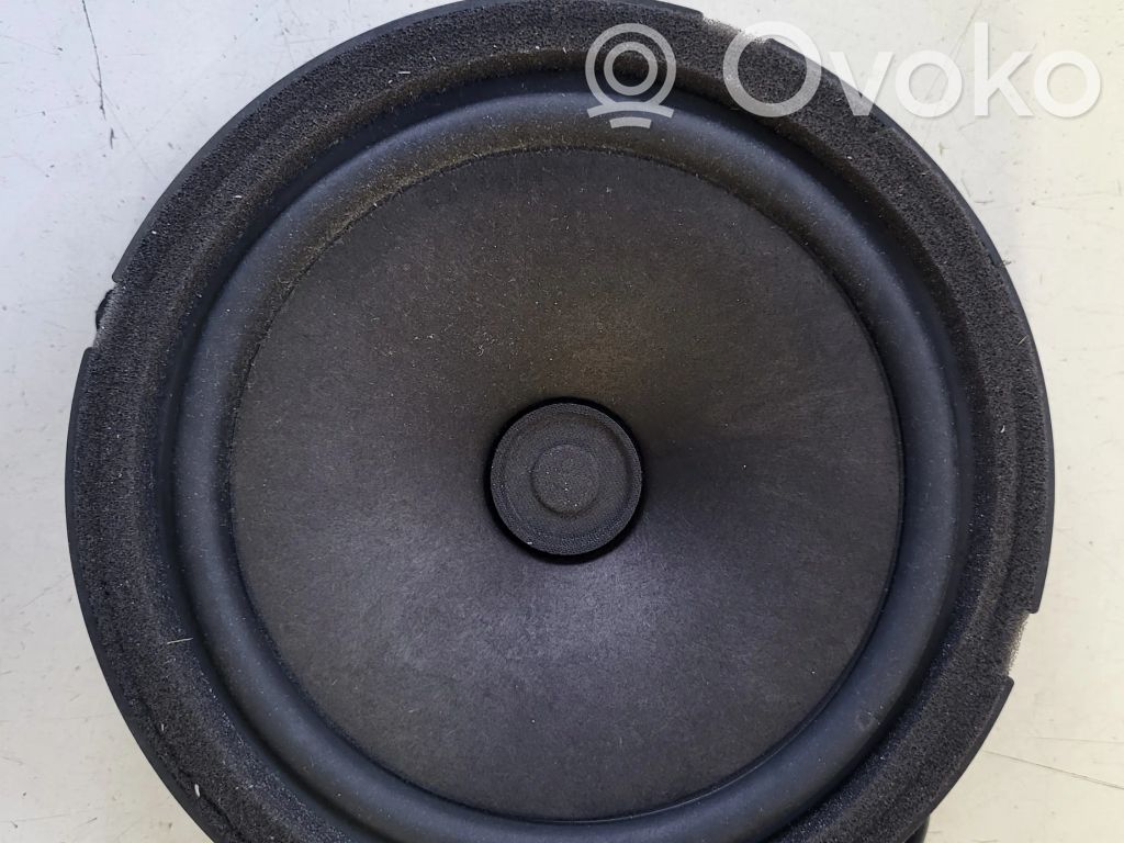 Altavoz de la puerta delantera   963302P800