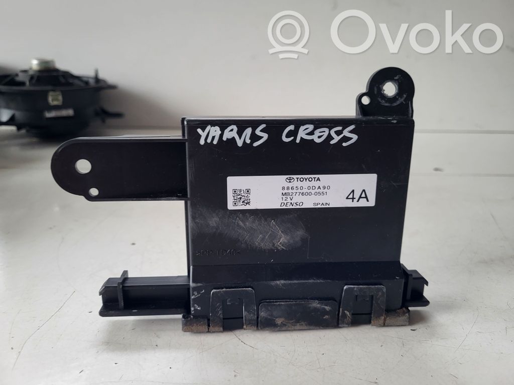 Toyota Yaris Cross Air conditioner control unit module 
