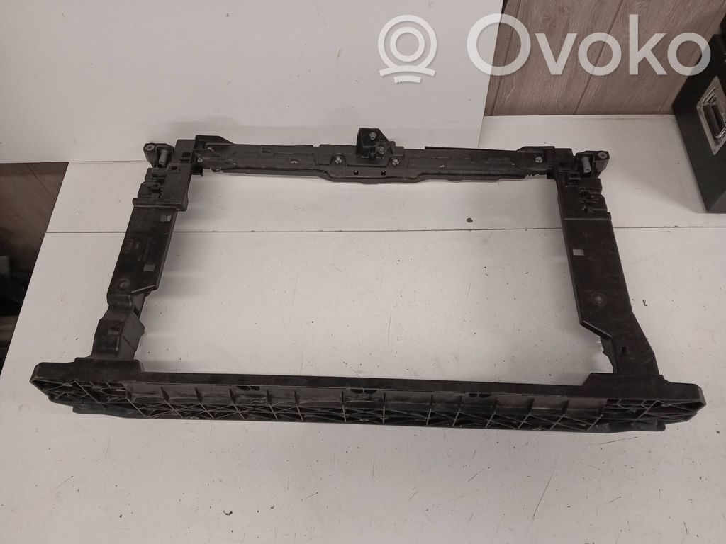 Audi A1 Radiatorių panelė 
