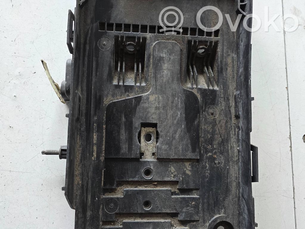 Akun alusta   DG9310723A
