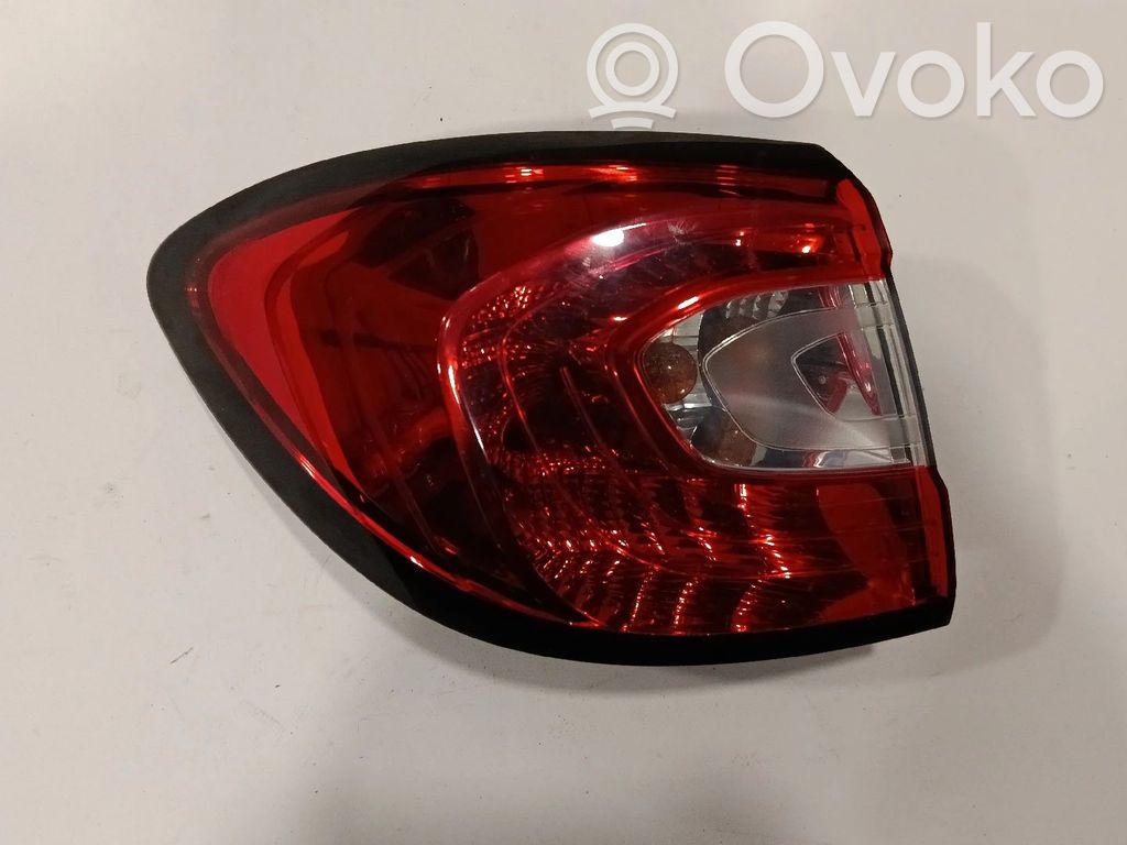 Tailgate rear/tail lights