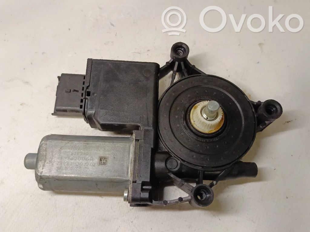 Toyota Proace Front door window regulator motor 