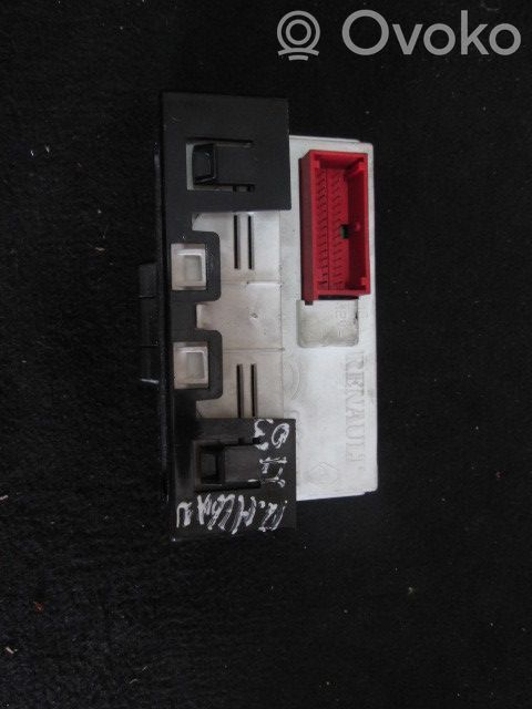 Screen/display/small screen   8200107839