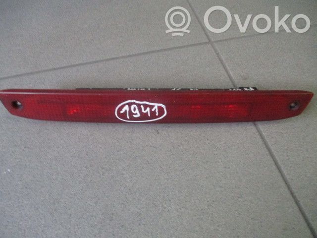 Troisième feu stop   4M5113A613AD