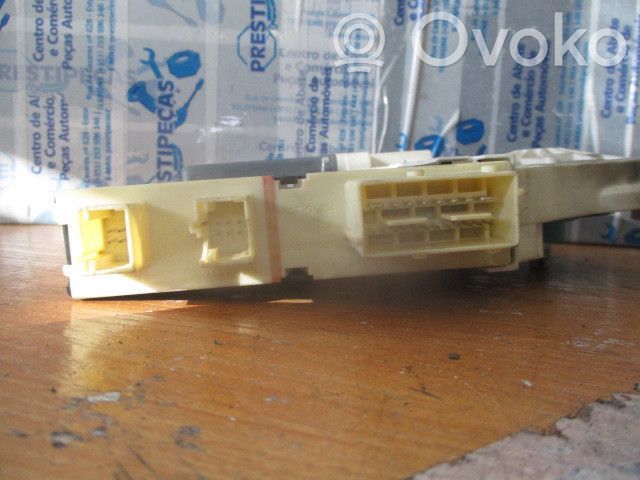 Front door window regulator motor   964779100