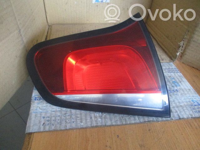 Tailgate rear/tail lights   9803934380