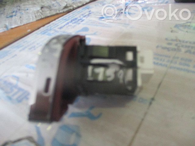 Hätävilkkujen kytkin   96669616KR