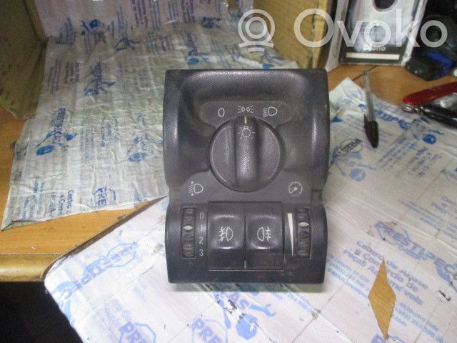Lukturu slēdzis   90504974,4P