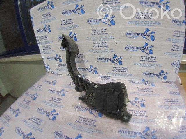 Akseleratora pedālis   4M519F836AK