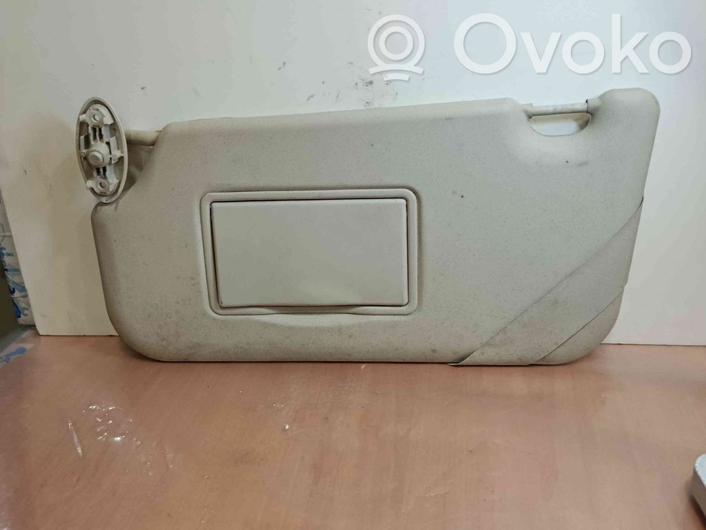 Sun visor