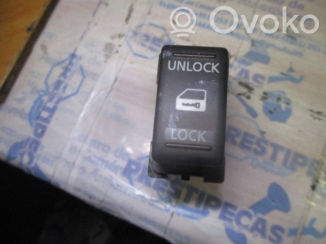 Nissan Micra Botón interruptor de bloqueo de puertas 