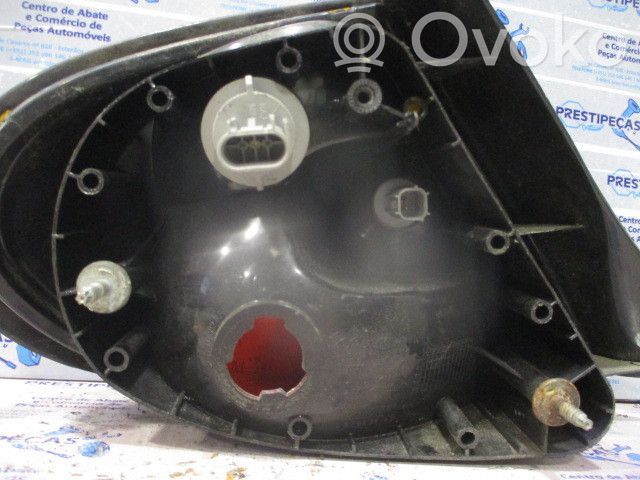 Chrysler Neon II Lampa tylna 