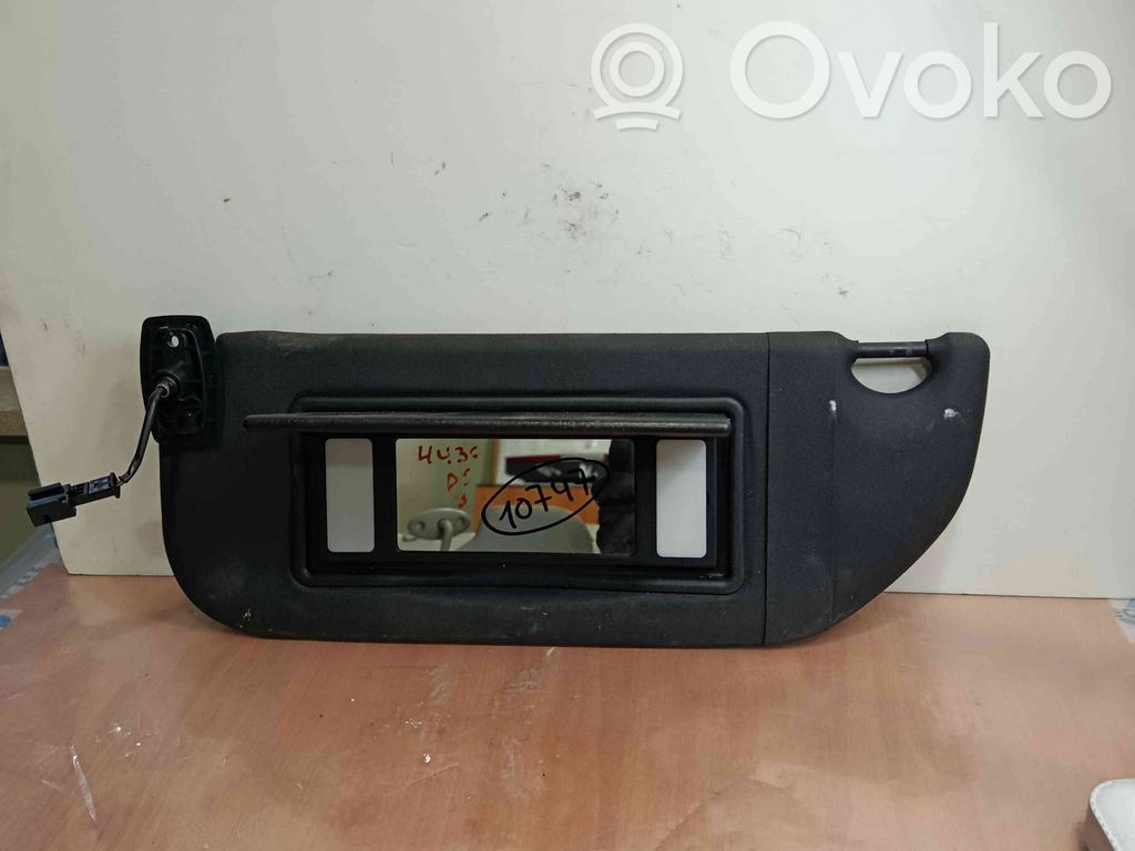 Sun visor
