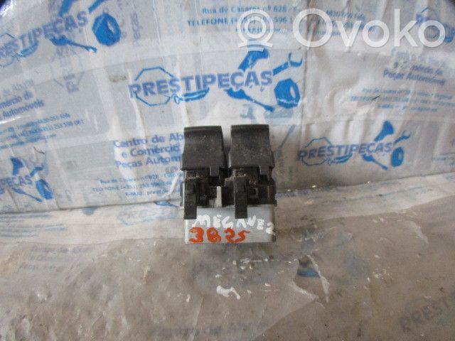 Electric window control switch   015088D