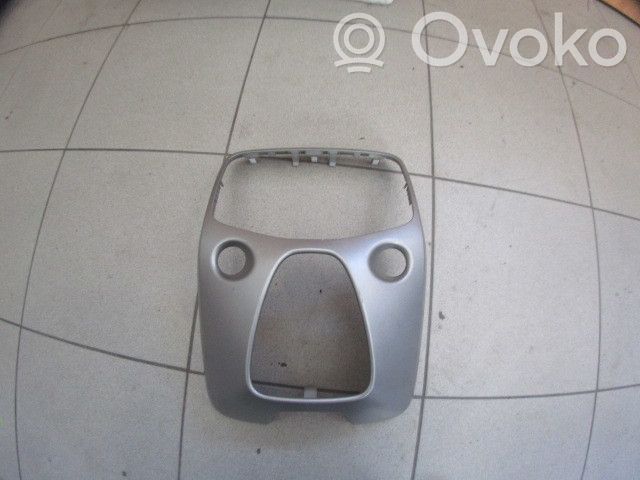 Peugeot 108 Rămă unitate radio/GPS 