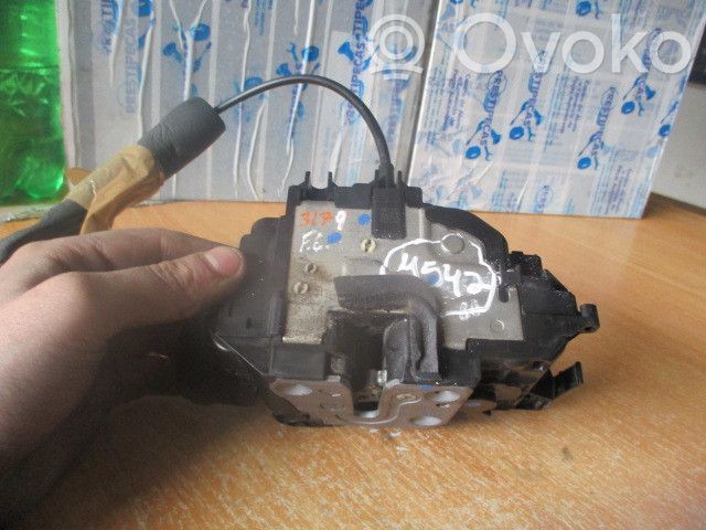Renault Laguna III Zamek drzwi przednich 