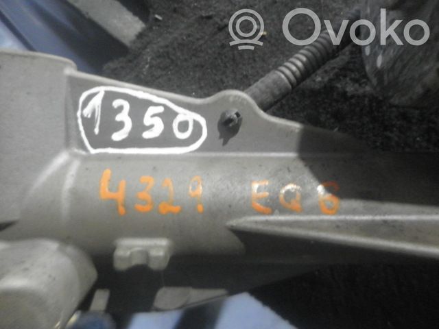 Mercedes-Benz EQB Hammastanko 