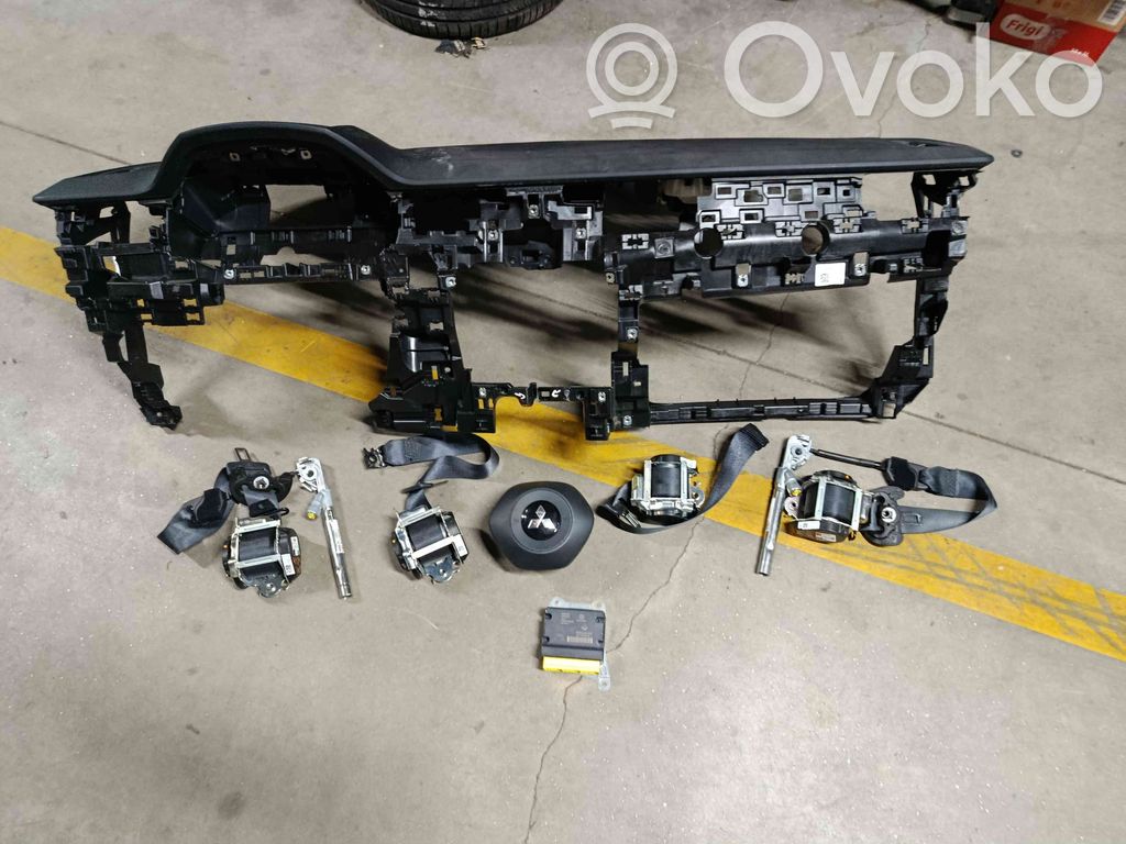 Airbag-Set   646002900C,639663300F,639663400F,643182800D,643182900D,643183200H,643183300H,657643900B,657705900A,868843658R,868858100R,888403553R,985106087R,985108994R,A3C00492001,P681000139R