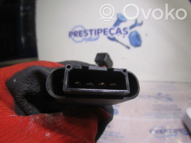 Botón interruptor de bloqueo de puertas   8D0962107