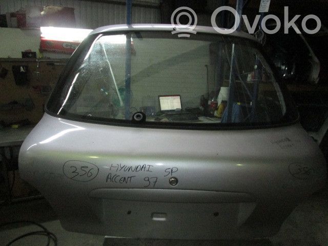 Hyundai Accent Galinis dangtis (bagažinės) 
