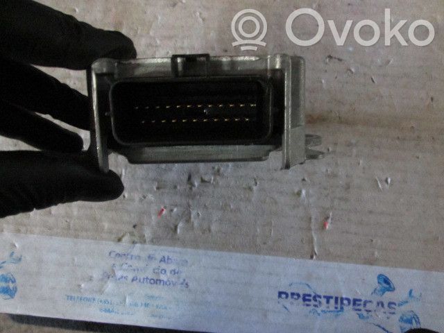 Module de contrôle airbag   04671419AE
