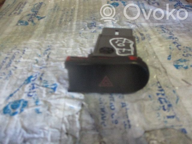 Botón interruptor de luz de peligro   864W0211,4PISCAS