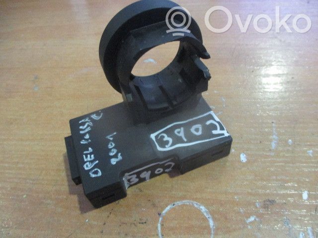 Opel Corsa B Releu blocare aprindere 