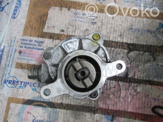 Vacuum pump   8200102535,LUK