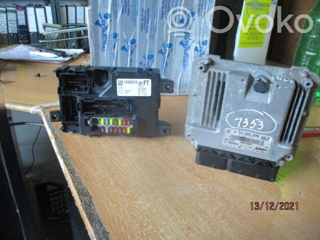 Opel Corsa D Unidad de control/módulo del motor 
