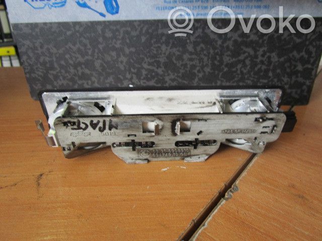 Apšvietimo konsolės apdaila   63316908910,3P