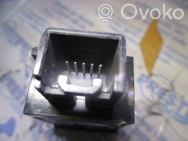Lukturu slēdzis   04057800,BP4K666R0,LUZINTERIOR