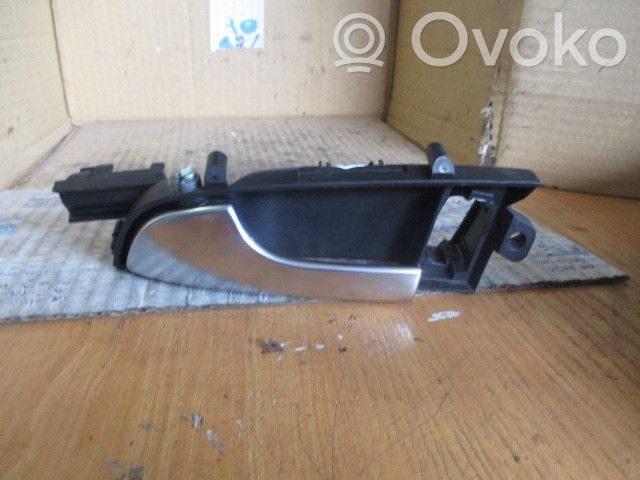 Front door interior handle   8P3867019A