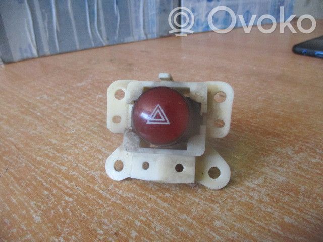 Hazard light switch   INTER3904,4PISCAS