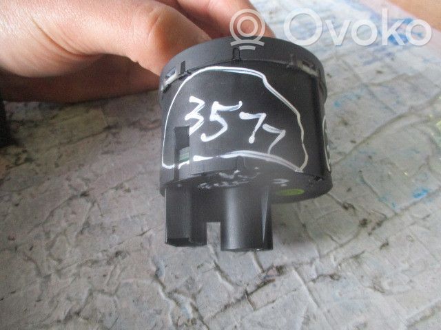 Light switch   5G0941431BD,REGULADORFAROIS