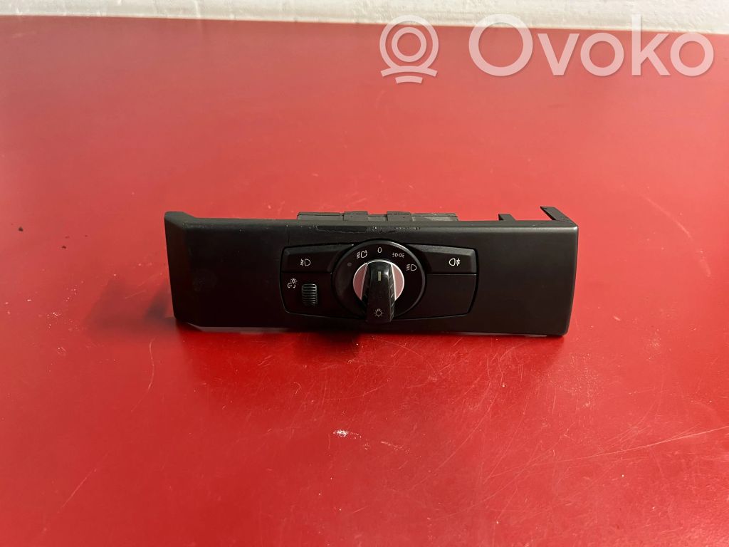 Light switch   9135579