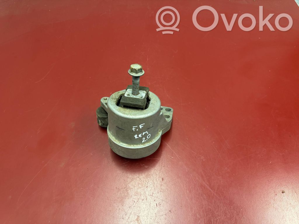 Ford Fusion II Engine mount bracket 