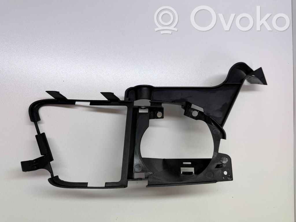 Fog light bracket   8043230