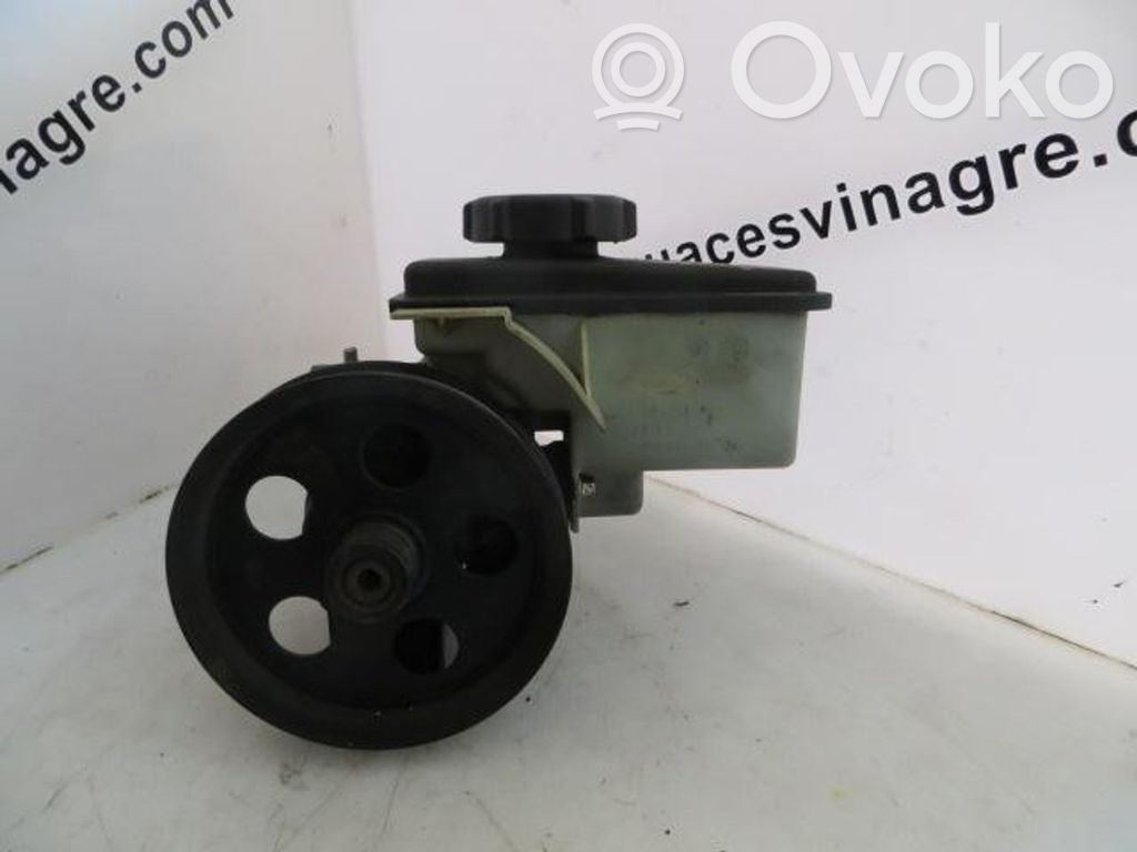 Ford Mondeo Mk III Ohjaustehostimen pumppu 