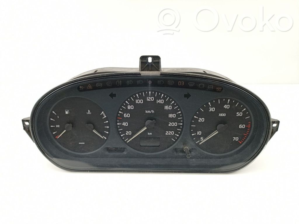 Renault Megane I Geschwindigkeitsmesser Cockpit 