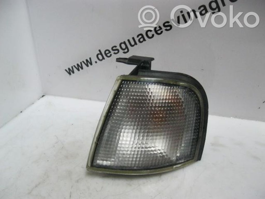 Nissan Primera Front indicator light 
