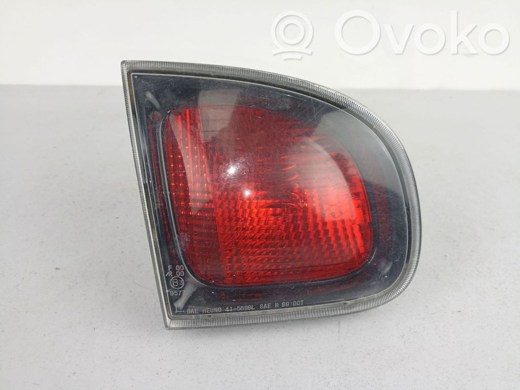 Daewoo Lanos Galinis žibintas dangtyje 